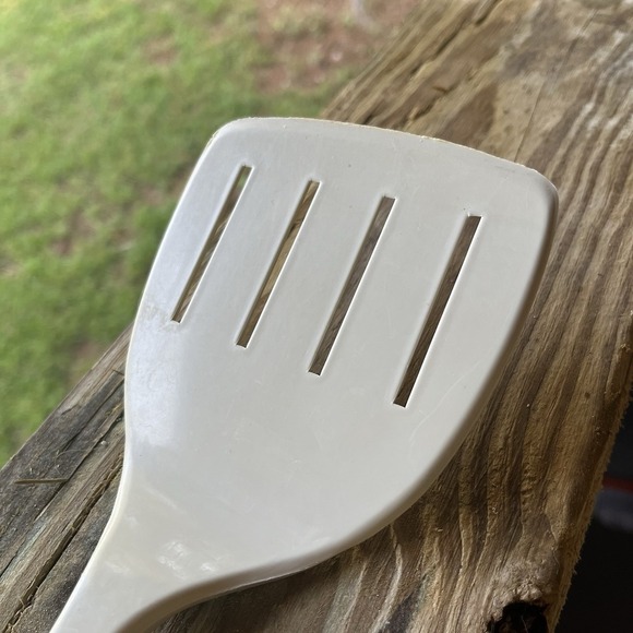Vintage ENSAR Corp Wide Almond Nylon Slotted Spatula Heat Resistant Plastic - Picture 2 of 5